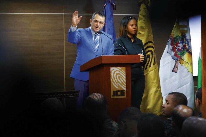 JCE informa elecciones municipales serán justas y seguras La campaña para las elecciones municipales del 18 de febrero del 2024 está oficialmente abierta, luego de que la Junta Central Electoral (JCE) emitiera la proclama que da luz verde a las actividades políticas y que ordena a los candidatos cumplir con los topes de gastos.