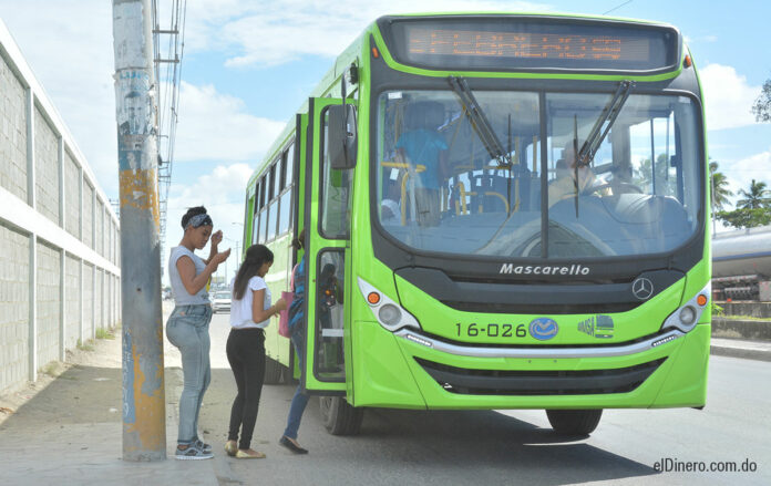 La Oficina Metropolitana de Servicios de Autobuses (OMSA) , informó, que procederá con la investigación, del incendio de tres vehículos, ocurrido en la noche del jueves, hasta el momento no se han registrado muertos o heridos.