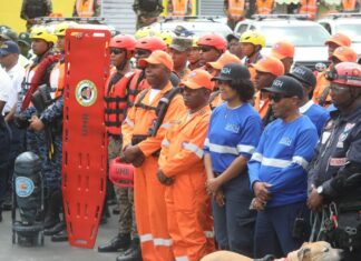 FF.AA. y COE inician operativo de prevención Navidad y Año Nuevo Centro de Operaciones de Emergencias (COE) inició este sábado la primera fase del Operativo “Conciencia por la Vida, Navidad y Año Nuevo 2023-2024”, que busca prevenir incidentes y responder a las emergencias que pudieran tener quienes se trasladan a diferentes regiones del país para compartir con familiares durante la Nochebuena.