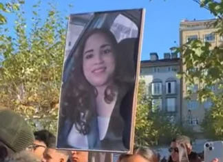 Familia de dominicana desaparecida en España convoca a manifestación Los familiares de la dominicana residente en Pamplona, España, Rosa Gabriela Reyes Chávez, convocaron a una manifestación para este miércoles con la que buscan seguir presionando para obtener información sobre el paradero de la mujer de 33 años, cuyo rastro se perdió el pasado 7 de diciembre tras salir de un bar de la ciudad.