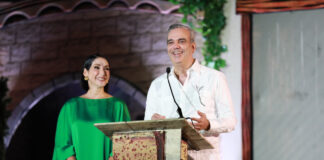 Presidente Abinader inaugura Villa Navidad 2023