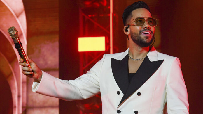 Con más de dos décadas de trayectoria en la música, Romeo Santos es uno de esos artistas que no se guarda nada cuando está encima del escenario. Su entrega es incuestionable, por esa razón es entendible su reacción contra los organizadores de sus más recientes conciertos en Aruba y Venezuela.