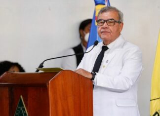 Senén Caba estable tras sufrir sangrado gastrointestinal El expresidente del Colegio Médico Dominicano, Senen Caba, recibe atenciones médicas por un sangrado gastrointestinal en el Centro de Diagnóstico Medicina Avanzada y Telemedicina.