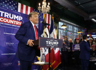 Trump afirma que será dictador solo el «primer día» si es elegido presidente