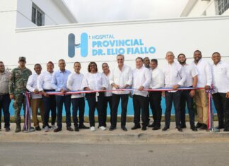 Abinader entrega hospital y centro de primer nivel en Pedernales El presidente Luis Abinader entregó este miércoles el remozado Hospital Provincial Doctor Elio Fiallo y el nuevo Centro de Primer Nivel Pedernales 3-4, que acercan a la población a los servicios y atenciones sanitarias en espacios dignos.