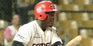 Héctor Rodríguez, de los Leones del Escogido, fue nombrado Novato del Año del campeonato 2023-2024 dedicado a la comunicadora deportiva Onfalia Morillo, reveló este martes la Liga de Béisbol Profesional de República Dominicana (LIDOM) mediante un comunicado de prensa. Rodríguez, quien logró el galardón tras una cerrada batalla con el torpedero Julio Carreras, de los Gigantes del Cibao, obtuvo 214 puntos en el nuevo formato de valoración ponderada que estrenó LIDOM para las escogencias de los jugadores más destacados del certamen en el que se disputa la Copa Banreservas.