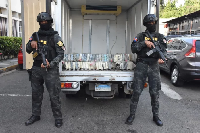 Incautan en Aeropuerto de Punta Cana 114 paquetes presumiblemente cocaína La Dirección Nacional de Control de Drogas (DNCD) informó que confiscaron 114 paquetes presumiblemente cocaína, en medio de labores de inspección realizadas en el Aeropuerto Internacional de Punta Cana, provincia La Altagracia.