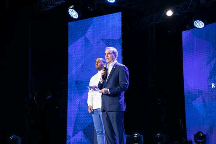 El presidente de la República, Luis Abinader Corona encabezará hoy, 31 de Enero, la entrega del Premio Nacional de la Juventud, acto en el cual serán premiados 470 jóvenes de todo el país.