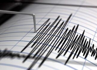 Se registra temblor de tierra en Samaná La información la ofreció el geólogo Osiris de León, a través de una publicación en su cuenta de la plataforma X, donde además indicó que el sismo ocurrió a las 11:55 de la noche y tuvo epicentro a 58 kilómetros al noreste de Samaná.