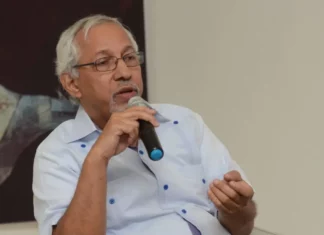 El ministro de Educación, Ángel Hernández, dijo que los esfuerzos de la sociedad dominicana deben estar centrados en que todos los niños a partir los tres años ingresen a la escuela, una prioridad del presidente de la República Luis Abinader, por entender que resolverá el tema de los iletrados a nivel nacional.