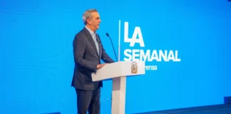 El presidente Luis Abinader informó que el español José "Pepe" Vila del Castillo continuará involucrado con el proceso de la reforma policial, a pesar de que su contrato como comisionado de la reforma haya vencido el pasado 15 de enero.