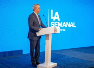 El presidente Luis Abinader informó que el español José "Pepe" Vila del Castillo continuará involucrado con el proceso de la reforma policial, a pesar de que su contrato como comisionado de la reforma haya vencido el pasado 15 de enero.