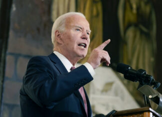 Manifestantes propalestinos interrumpen un discurso de Biden