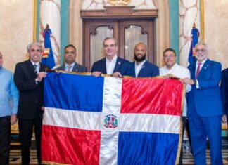 Abinader entregará hoy la bandera al Licey, equipo que representará a RD en Serie del Caribe El presidente Luis Abinader entregará este martes en el Palacio Nacional a los bicampeones nacionales, Tigres del Licey la bandera oficial para representar al país en la Serie del Caribe 2024.