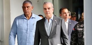 El presidente Luis Abinader, encabeza en estos momentos la reunión de seguimiento al Plan de la Seguridad Ciudadana para seguir garantizando el bienestar de los dominicanos en el país.