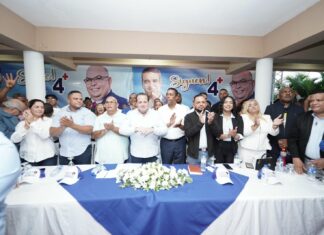 PRM juramenta exprecandidatos alcaldes del PLD y la FP en Esperanza Los exprecandidatos alcalde en el municipio de Esperanza, Tobias Rodríguez, del Partido de la Liberación Dominicana (PLD) y Edward Blanco, de la Fuerza del Pueblo (FP), fueron juramentados este miércoles por el presidente del Partido Revolucionario Moderno (PRM), José Ignacio Paliza.
