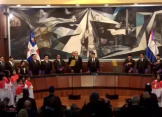 Abinader asiste a audiencia solemne por Día del Poder Judicial