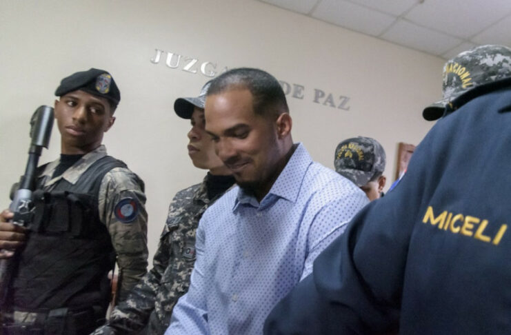 Wander Franco, el jugador de Grandes Ligas, permanecerá detenido en la cárcel preventiva del Palacio de Justicia de Puerto Plata durante el fin de semana. Esto se debe a que el pago de la fianza debe realizarse en el Banco Agrícola y, dado que hoy es sábado y es feriado, no ha sido posible realizar dicha transacción.
