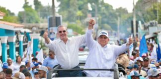 El presidente Luis Abinader, realizó un recorrido y encabezó la caravana dando apoyo a los candidatos municipales de la provincia de Azua.