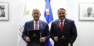 El Defensor del Pueblo y el Ministerio de Administración Pública (MAP) suscribieron un acuerdo interinstitucional con la finalidad de ejecutar acciones positivas que promuevan el desarrollo integral de las personas con discapacidad.