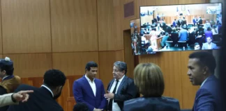 Tribunal declara en rebeldía y ordena el arresto de acusada en caso Coral y Coral 5G