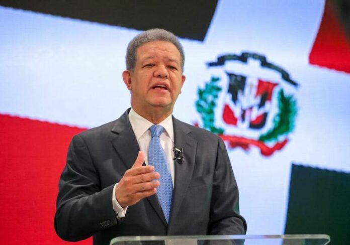 El presidente del partido Fuerza del Pueblo (FP), Leonel Fernández, anunció hoy que la institución política que encabeza, procederá contra la Ley 1-24, ante el Tribunal Constitucional, debido a que la pieza legislativa es inconstitucional.