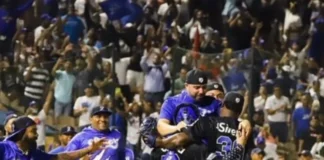 Los Tigres del Licey se colocaron a ley de una victoria para revalidar su título de campeón, tras lograr la noche del jueves su tercera victoria, en esta ocasión por 8-5, sobre las Estrellas Orientales, en el quinto partido de la Serie Final del Torneo de Béisbol Invernal Dominicano.