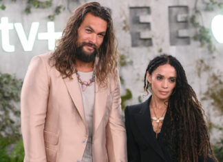 La historia de amor entre Lisa Bonet de 56 años y Jason Momoa de 44, ha llegado a su fin, luego de 18 años de unión y dos hijos en común. Este martes Bonet realizó la solicitud de divorcio oficialmente.