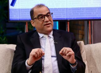 A propósito de las críticas a la aprobada Ley 1-24, que abarca la esencia y el rol de la Dirección Nacional de Investigaciones (DNI), el abogado Olivo Rodríguez Huertas señaló que, más que la inconstitucionalidad en sí que denuncian sobre algunos artículos, el asunto está en la manera en que fueron redactados porque caen en la ambigüedad, pero, al mismo tiempo, valoró de positiva la iniciativa.