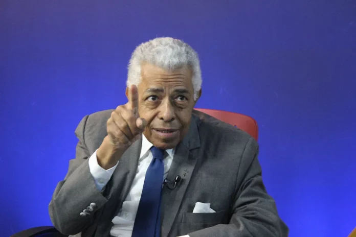 Falleció el veterano periodista Pedro Gil Iturbides Falleció el veterano periodista, político y profesor universitario Pedro Gil Iturbides.