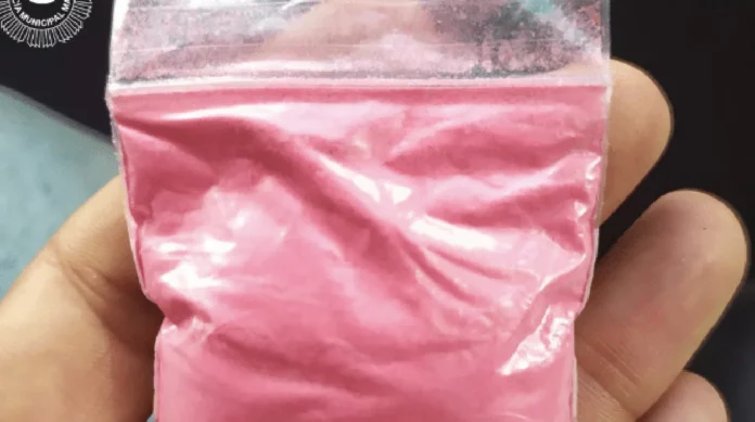 El Consejo Nacional de Drogas (CND) emitió la primera alerta sobre la presencia en República Dominicana de cocaína rosada, mejor conocida como "Tusi".