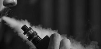 Momentos de tensión se vivieron este miércoles en el Palacio de Justicia de Ciudad Nueva, cuando a uno de los imputados del caso Pulpo, se le cayó un vaper (cigarrillo electrónico) y explotó en el pasillo. Varias personas salieron corriendo al pensar que había sido un disparo.