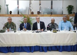 El presidente Luis Abinader, encabeza la reunión de seguimiento al Plan de la Seguridad Ciudadana para seguir garantizando el bienestar en beneficio de los dominicanos en el país.