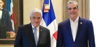 El presidente de la República, Luis Abinader, expresó este martes sus condolencias por la muerte del exmandatario chileno Sebastián Piñera, quien falleció en un accidente aéreo, luego de que el helicóptero que pilotaba se precipitara.