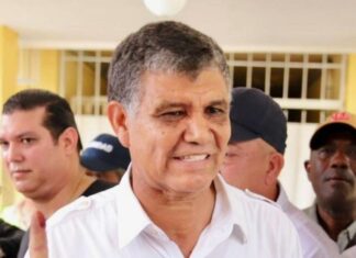 Francisco peña gana elecciones municipales en Sto Dgo Oeste Tras ganar las elecciones municipales en Santo Domingo Oeste por el Partido Revolucionario Moderno (PRM) con un 68.78%, Francisco Antonio Peña Tavarez, vuelve a liderar dicha alcaldía por cuarta vez.