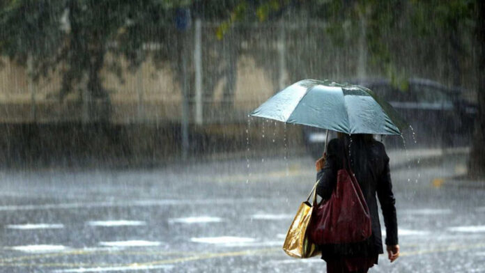 Aguaceros con tronados y ráfagas de viento por vaguada; se mantiene alerta meteorológica La Oficina Nacional de Meteorología informo que para hoy miércoles, se mantendrá la incidencia de los campos nubosos remanentes del sistema frontal, al norte de nuestro territorio, y de una vaguada en los niveles medios de la troposfera.