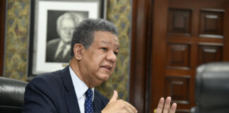 Al anunciar la formalización de la gran coalición opositora de cara a las elecciones congresuales, el presidente del partido Fuerza del Pueblo (FP), Leonel Fernández, aseguró que esta alianza permitirá rescatar el futuro del pueblo dominicano.