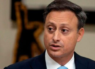 Ratifican prisión preventiva a Jean Alain Rodríguez El juez Amauri Martínez del Tercer Juzgado de Instrucción del Distrito Nacional, acogió el pedimento del Ministerio Público y rechazó la solicitud de variación a la medida de coerción impuesta al exprocurador general de la República, Jean Alain Rodríguez, a quien el Ministerio Público acusa de encabezar una estructura de corrupción cuando estuvo al frente de la Procuraduría General de la República de 2016 a 2020.