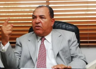 Consulado dominicano habla sobre embarcación que naufragó en PR El cónsul dominicano en San Juan Puerto Rico, César Cedeño, informó que dicha sede consular está en comunicación con el Departamento de Estado de Puerto Rico y con las autoridades costeras correspondientes, donde ha recibido el informe sobre la embarcación que naufragó el pasado miércoles 31 de enero, aproximadamente a dos millas al Norte de Puerto Rico y en la cual viajaban alegadamente 45 personas.