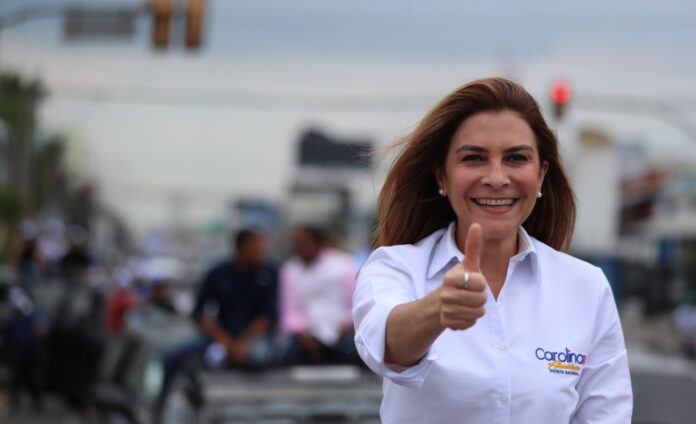 La alcaldesa y candidata al mismo cargo por el Partido Revolucionario Moderno (PRM), Carolina Mejía, encabeza con 57% los resultados del sondeo realizado por Estudios e Investigaciones Profesionales (ACXIONA).