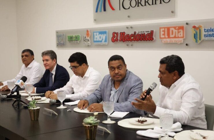 Candidatos del PRM por Santo Domingo proponen agenda de trabajo conjunta Los candidatos a las alcaldías del Gran Santo Domingo por el Partido Revolucionario Moderno (PRM) tienen proyectado desarrollar una agenda de trabajo común que les permita enfrentar las problemáticas en el manejo de los desechos sólidos y la restauración de las fuentes acuíferas.