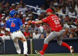 Naranjeros de Hermosillo derrota a Tigres del Licey 9-1 Aaron Altherr remolcó tres carreras con un doble para contribuir al primer triunfo de los Naranjeros de Hermosillo 9-1 ante los Tigres del Licey ante 14,308 aficionados en el cierre de la cuarta jornada de la 66 Serie del Caribe que se celebre en el Loandepot Park.
