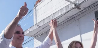 En una marcha caravana “apoteósica” y sin precedentes en la historia, miles de simpatizantes se volcaron en apoyo a las aspiraciones de Carolina Mejía para repetir como alcaldesa del Distrito Nacional por el Partido Revolucionario Moderno (PRM) encabezada por el también presidente y candidato presidencial Luis Abinader.