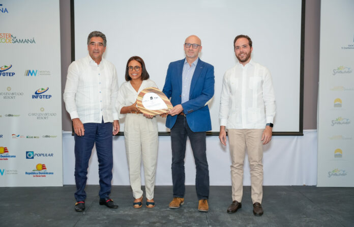 Cayo Levantado Resort, el primer hotel de lujo de Grupo Piñero, ha sido galardonado con el ‘Premio a la Sostenibilidad Turística Empresarial de Samaná’, en su primera edición, consolidando el compromiso continuo de la empresa en impulsar el desarrollo y la prosperidad de la provincia de Samaná, posicionándola como un destino sostenible y eco-amigable.