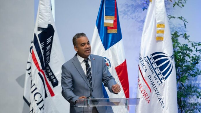 El ministro de la Presidencia, Joel Santos Echavarria, anunció que el Gobierno, en colaboración con el Instituto Dominicano de Desarrollo Integral (IIDI) y la empresa Philip Morris, intervendrá en las próximas semanas el Ensanche Capotillo, en el Distrito Nacional, con la finalidad de continuar reforzando la seguridad ciudadana y la convivencia social en ese sector.