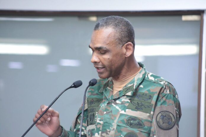 Juan José Otaño Jiménez, mayor general del Ejército de la República Dominicana y jefe de la Policía Militar Electoral, garantizó este lunes el resguardo de los materiales electorales en la zona fronteriza.
