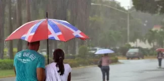 El Centro de Operaciones de Emergencias (COE) mantiene 05 provincias en alerta amarilla y amplía 10 a verde, debido a que desde horas de la madrugada se han observado las ocurrencias de lluvias de moderadas a fuertes con tronadas aisladas y ráfagas de viento, se prevé que continúen durante la mañana de hoy.