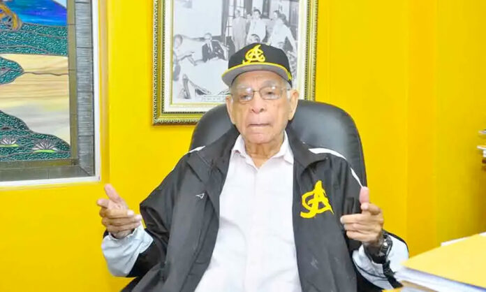 El deporte de República Dominicano está de luto ante la muerte este sábado de Reynaldo ¨Papi¨ Bisonó, primer comisionado de béisbol del país y presidente de las Águilas Cibaeñas.