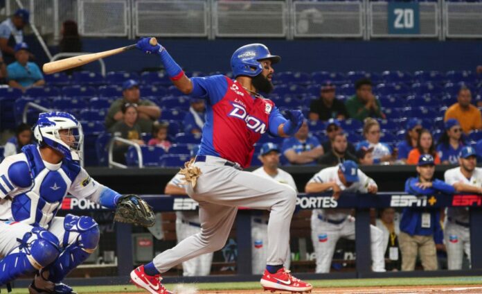 RD derrota a Nicaragua y logra su primera victoria en la Serie del Caribe 2024 Con dos carreras en la parte alta del octavo episodio, los Tigres del Licey pudieron venir de atrás y derrotaron 5 por 4 al equipo representante de Nicaragua para así obtener su primera victoria en la Serie del Caribe Miami 2024.