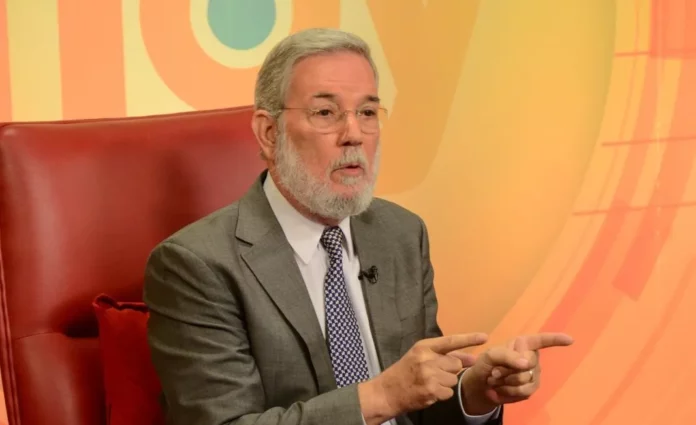 El coordinador de comunicaciones de la campaña Abel Martínez, Roberto Rodríguez Marchena, acusó al Gobierno, de intentar sabotear al Partido de la Liberación Dominicana (PLD) con los alegados crímenes electorales presuntamente cometidos en las pasadas elecciones municipales, al tiempo que, señaló que ese partido debe de “revisarse”.